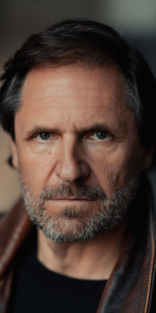 Portrait / Foto: Luis Zeno Kuhn