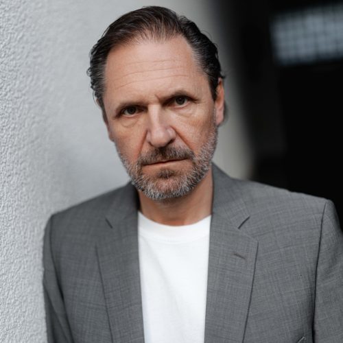 Portrait / Foto: Luis Zeno Kuhn