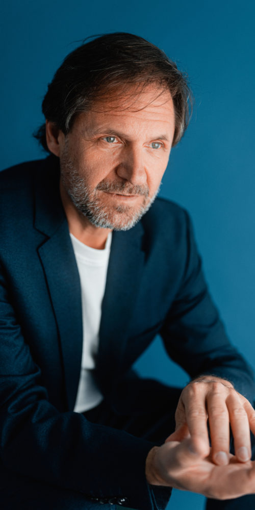 Portrait / Foto: Luis Zeno Kuhn