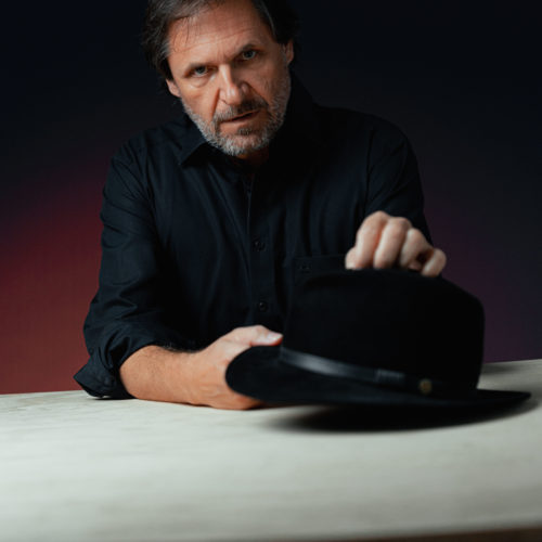 Portrait / Foto: Luis Zeno Kuhn