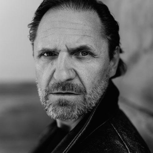 Portrait / Foto: Luis Zeno Kuhn